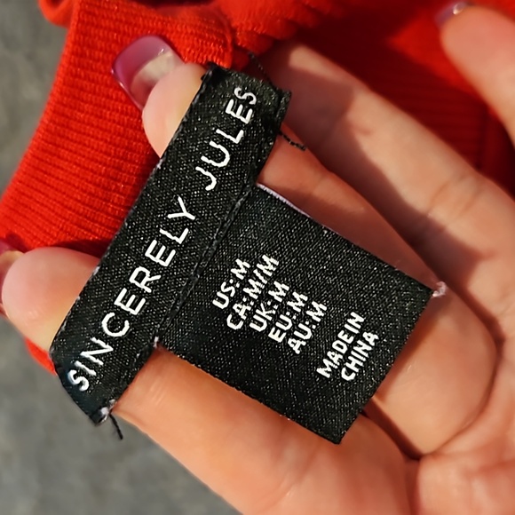 Sweater‎ - Picture 2 of 3